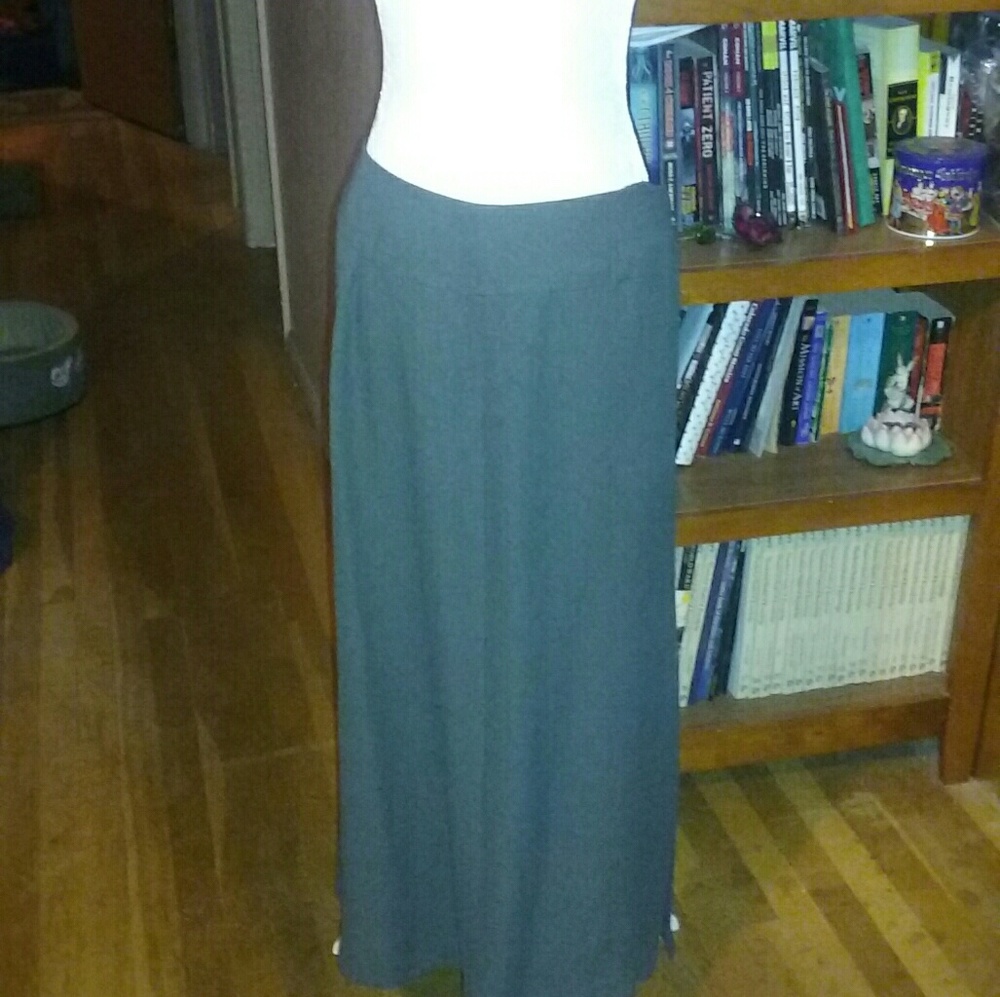 Grey skirt